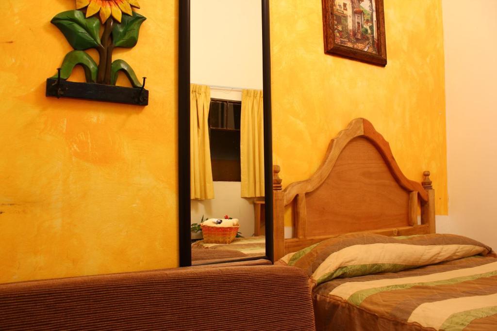 Hostal La Casa Del Tio Guanajuato Bilik gambar